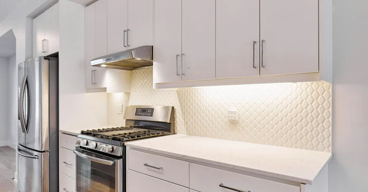 Main/Upper-38 Shudell Avenue, Toronto, ON, M4J 1C7 - 11