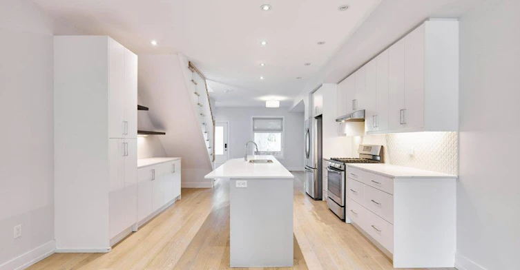 Main/Upper-38 Shudell Avenue, Toronto, ON, M4J 1C7 - 12