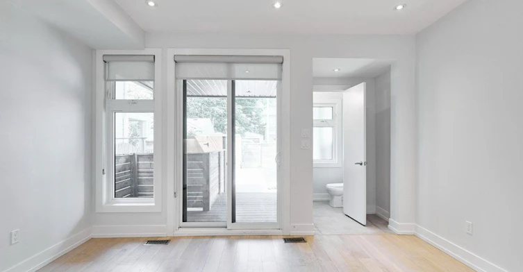 Main/Upper-38 Shudell Avenue, Toronto, ON, M4J 1C7 - 15