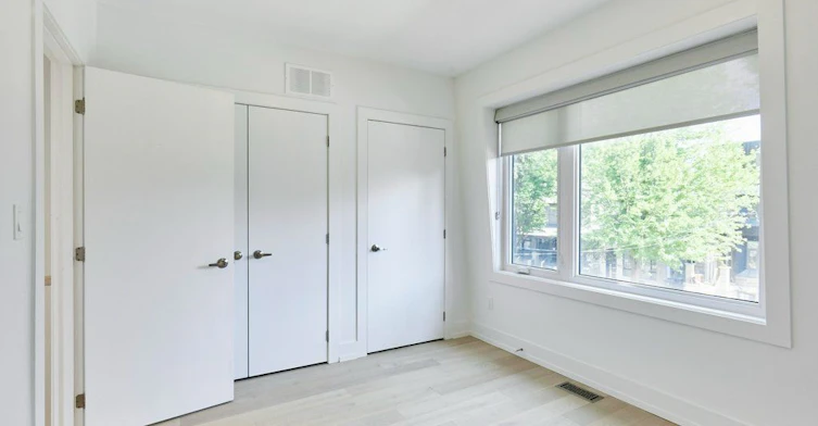 Main/Upper-38 Shudell Avenue, Toronto, ON, M4J 1C7 - 20