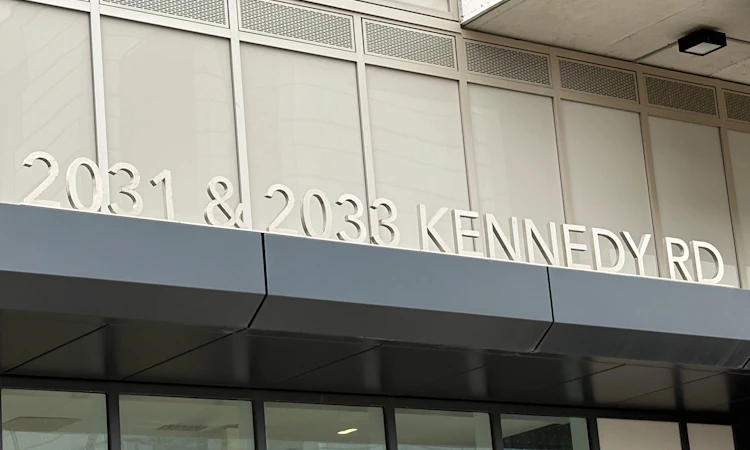 303-2033 Kennedy Road