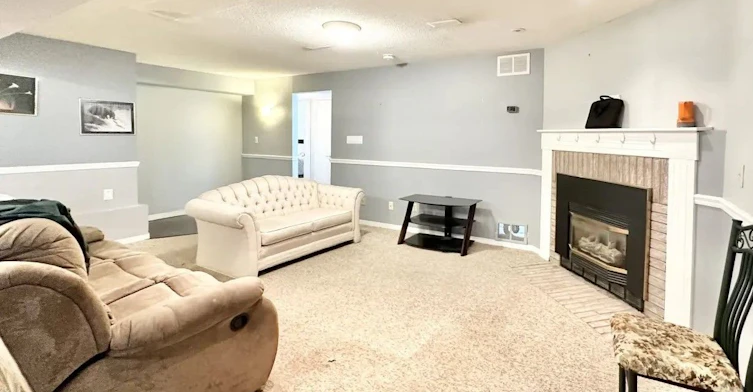 BSMT-52 Waywell Street N, Whitby, ON, L1N 8N9