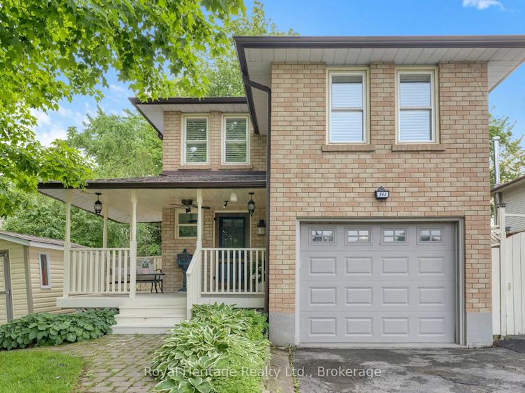 868 William Booth Crescent, Oshawa, ON, L1G 7N4