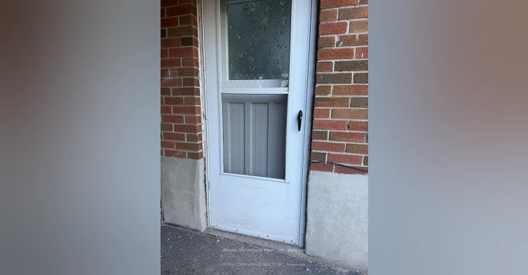 113 Confederation Drive, Toronto, ON, M1G 1A4 - 2