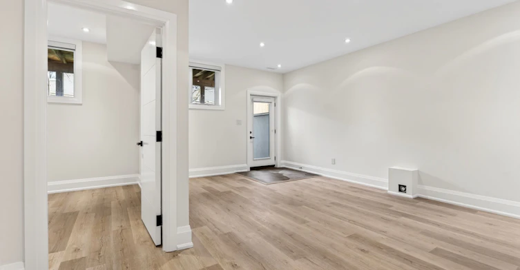 792 Midland Avenue, Toronto, ON, M1K 4E7 - 37
