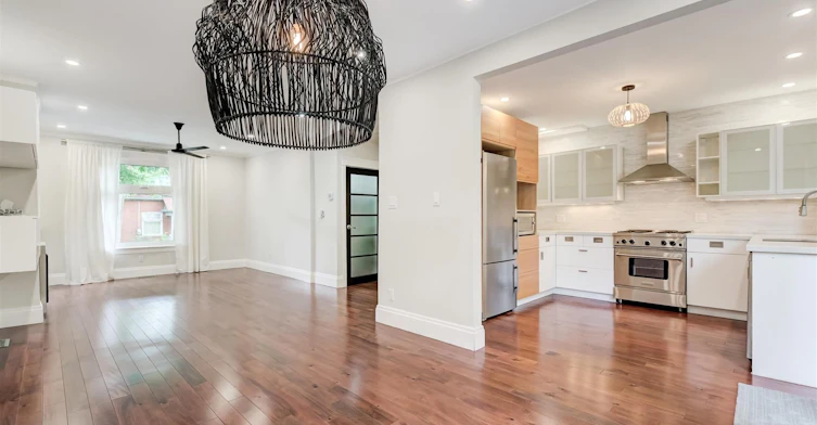 584 Logan Avenue, Toronto, ON, M4K 3B8 - 8