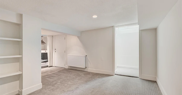 584 Logan Avenue, Toronto, ON, M4K 3B8 - 20