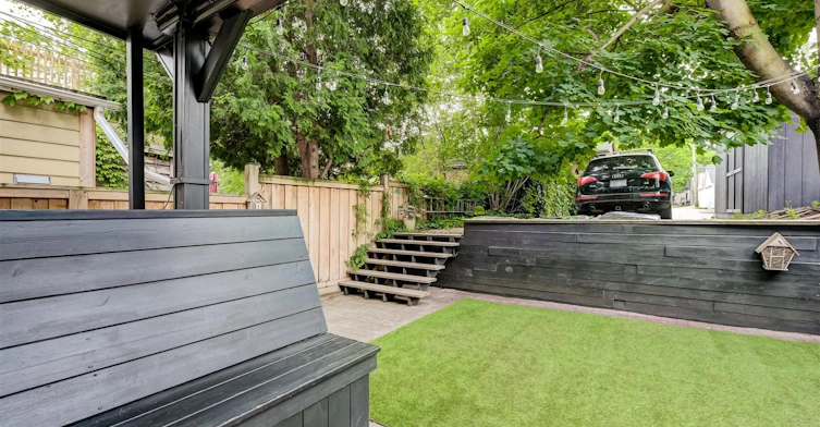 584 Logan Avenue, Toronto, ON, M4K 3B8 - 25