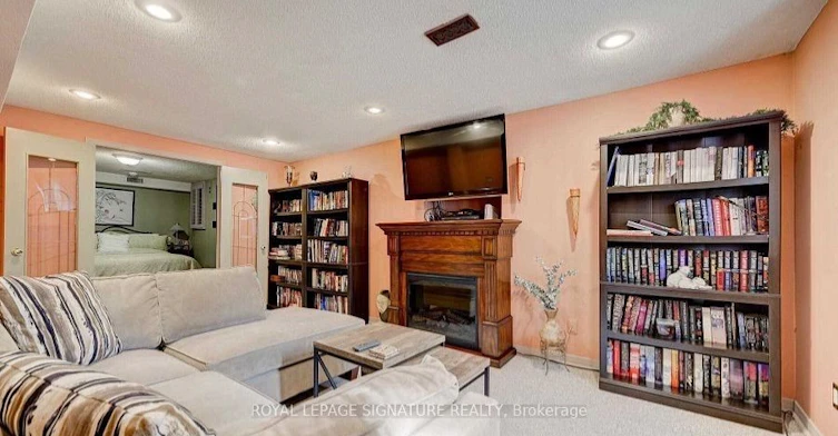608 Springview Drive, Pickering, ON, L1V 4X4 - 4