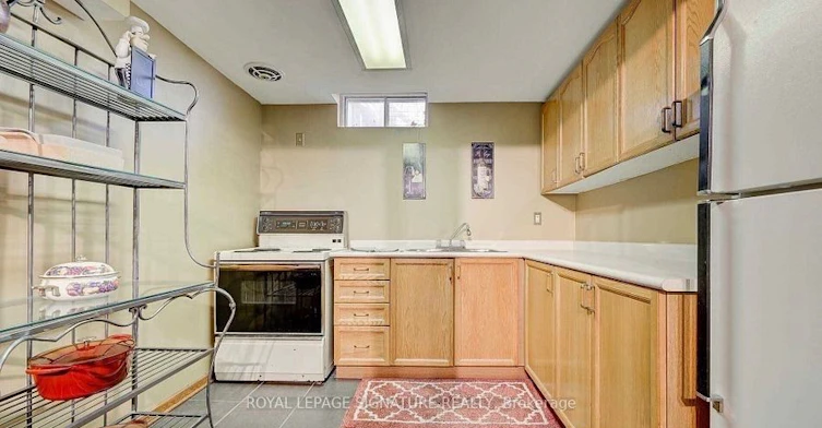608 Springview Drive, Pickering, ON, L1V 4X4 - 5