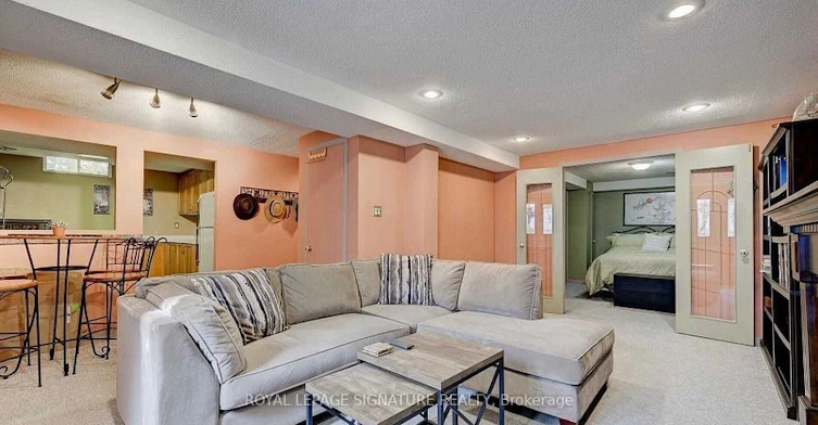 608 Springview Drive, Pickering, ON, L1V 4X4 - 3