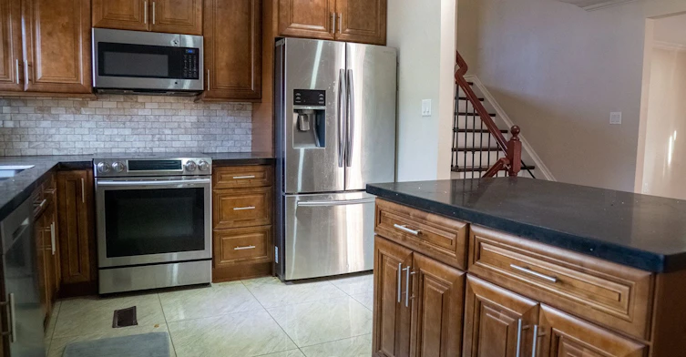 Upper-1885 Rosefield Road, Pickering, ON, L1V 3K1 - 2