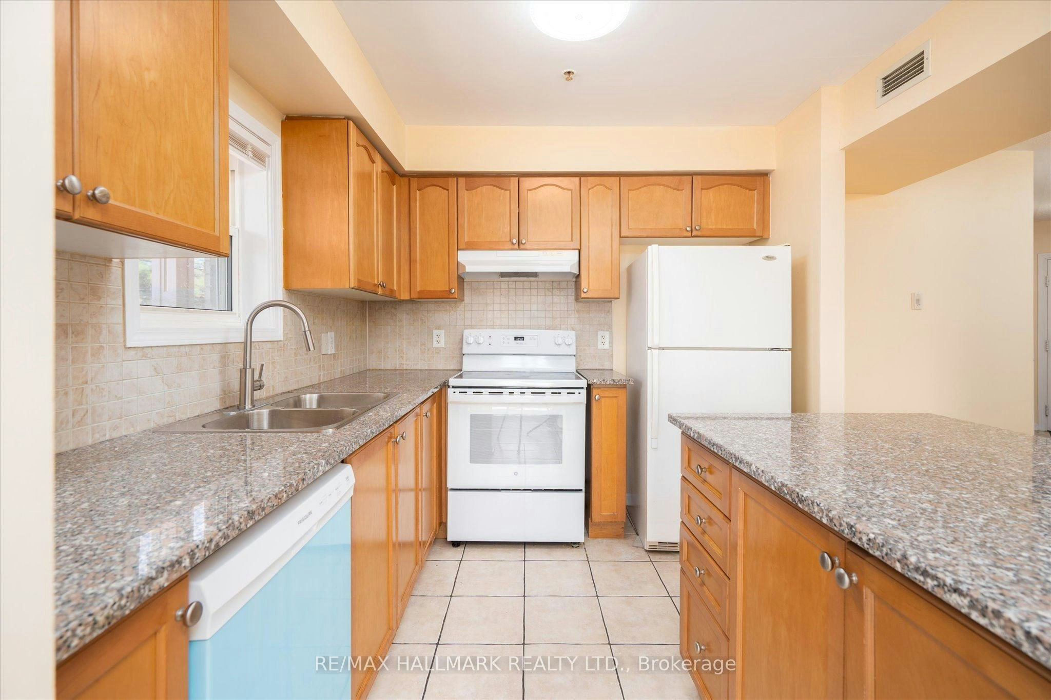 117-10 Mendelssohn Street, Toronto, ON, M1L 0G7 - 12