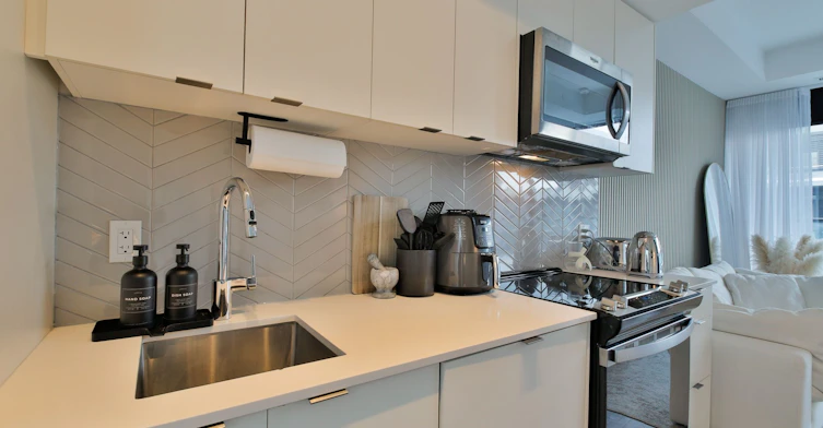 428-1612 Charles Street, Whitby, ON, L1N 1B9 - 19