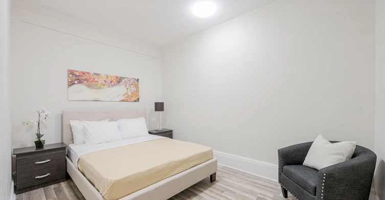 Upper-1934 Queen Street E, Toronto, ON, M4L 1H6 - 10