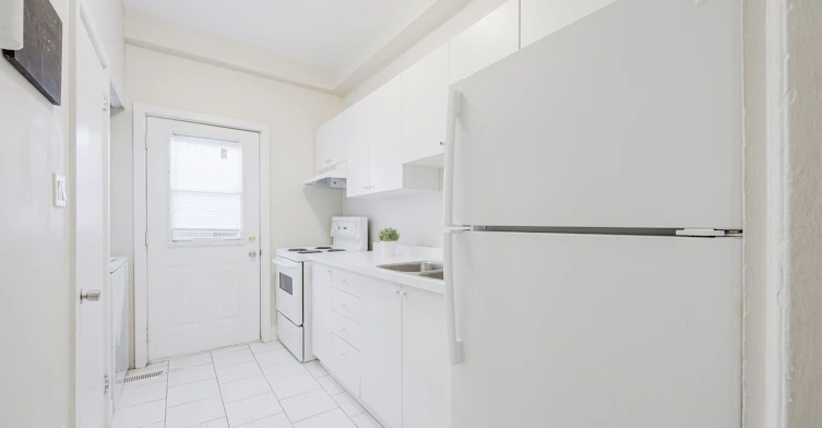 Upper-1934 Queen Street E, Toronto, ON, M4L 1H6 - 6