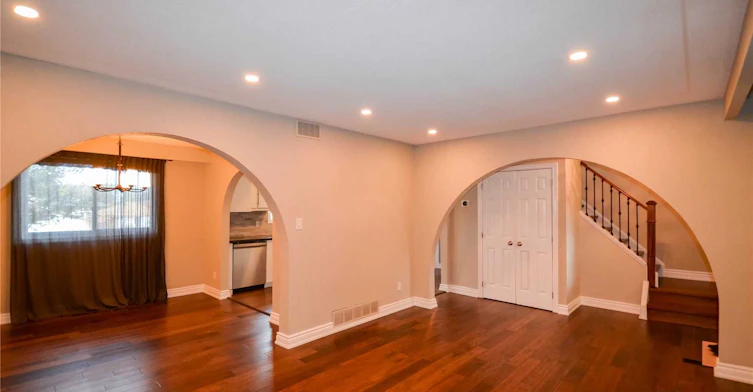 11 Kinnison Court, Ajax, ON, L1S 1K5 - 2