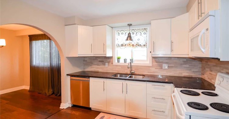 11 Kinnison Court, Ajax, ON, L1S 1K5 - 5
