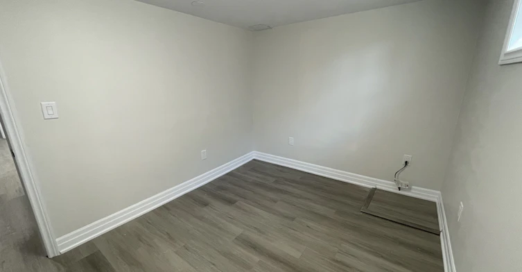 Bsmt-654 Annapolis Avenue, Oshawa, ON, L1J 2Z2 - 5