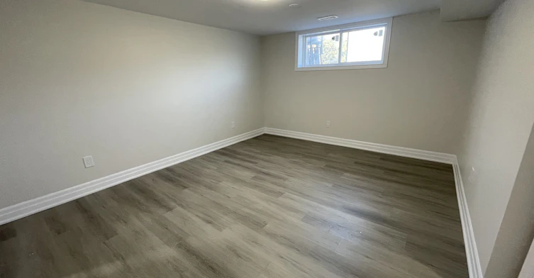 Bsmt-654 Annapolis Avenue, Oshawa, ON, L1J 2Z2 - 19
