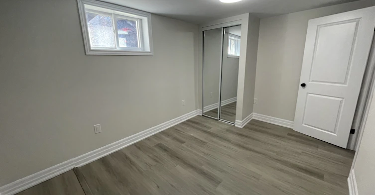 Bsmt-654 Annapolis Avenue, Oshawa, ON, L1J 2Z2 - 3