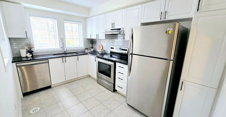 17 Bluegill Crescent, Whitby, ON, L1P 0E4 - 16