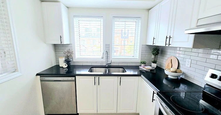 17 Bluegill Crescent, Whitby, ON, L1P 0E4 - 18