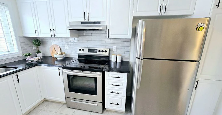17 Bluegill Crescent, Whitby, ON, L1P 0E4 - 17