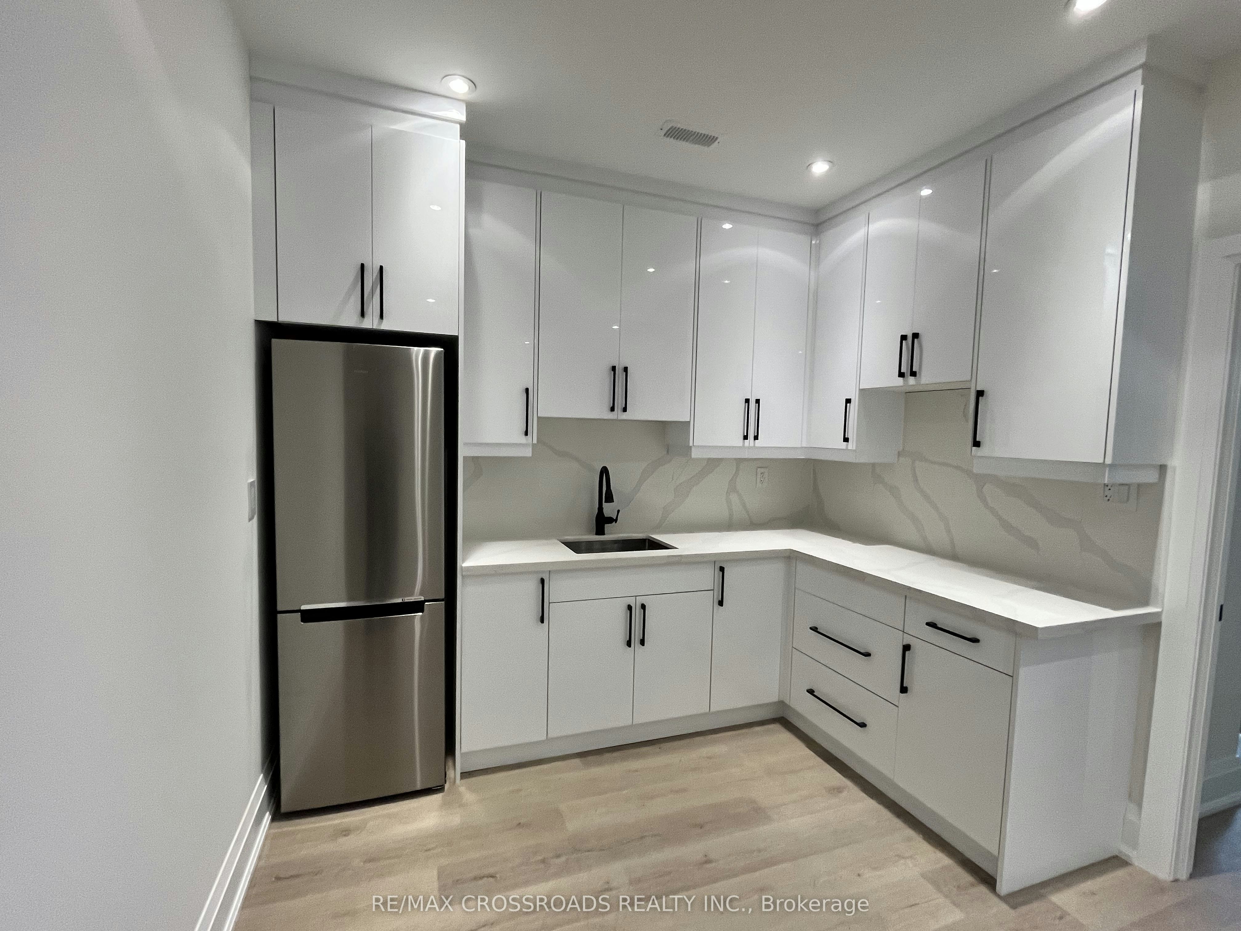 790 B Midland Avenue, Toronto, ON, M1K 4E7 - 28