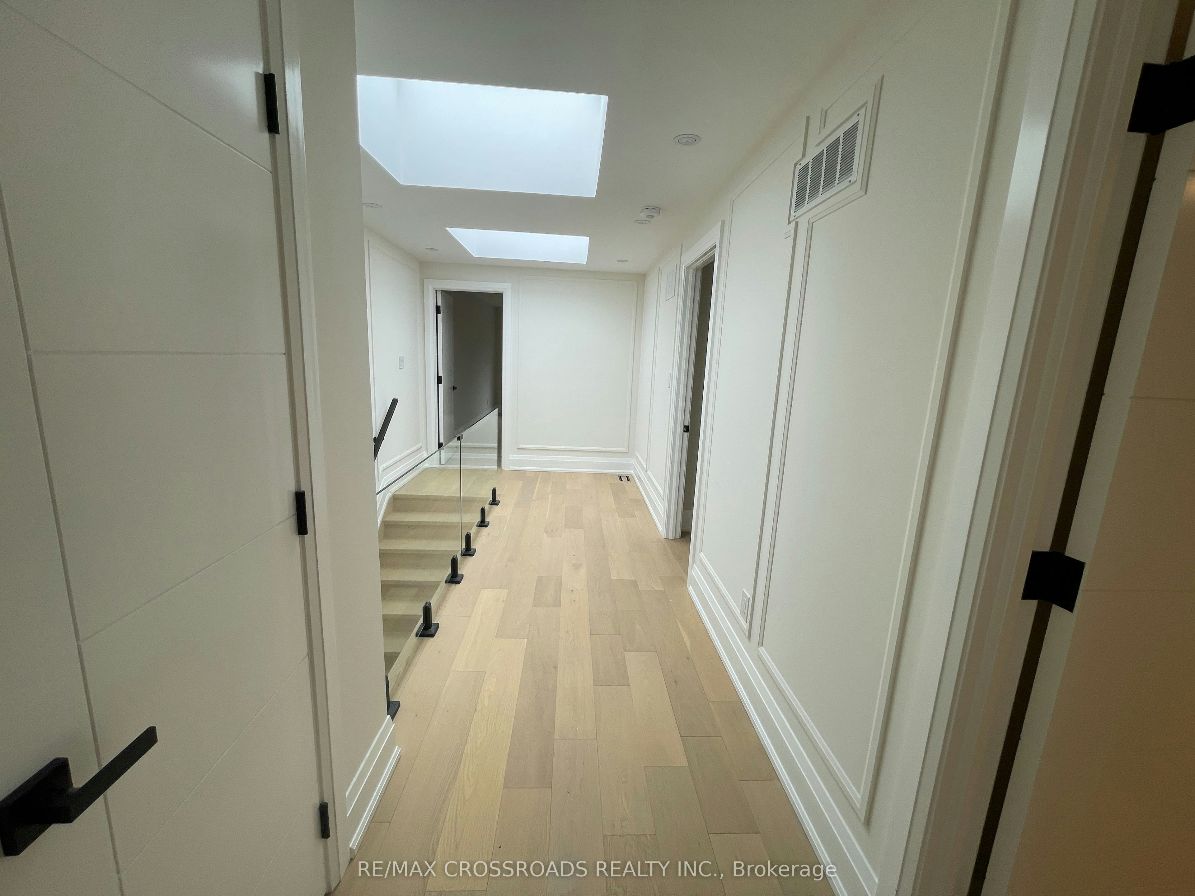 790 B Midland Avenue, Toronto, ON, M1K 4E7 - 12