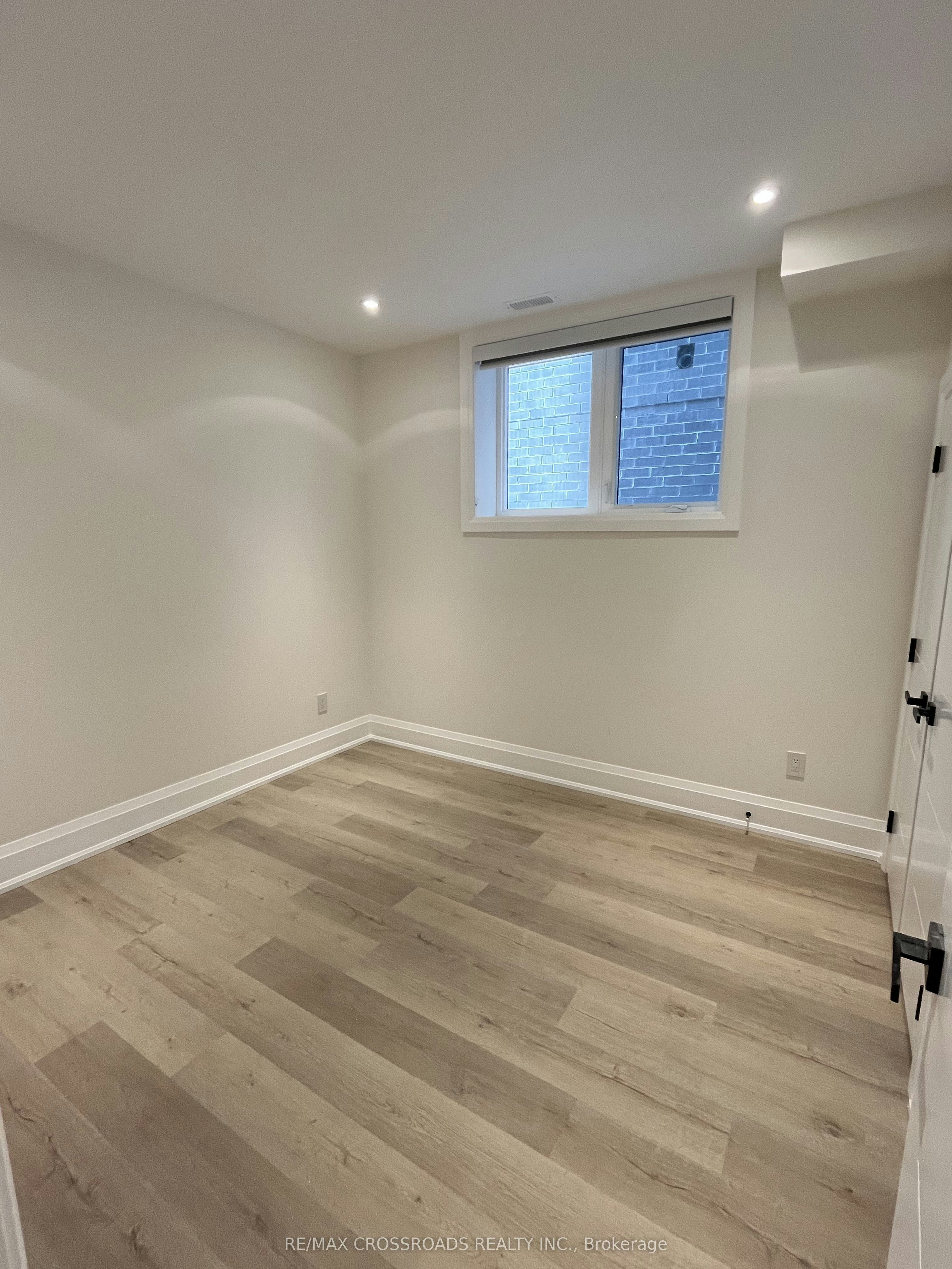 790 B Midland Avenue, Toronto, ON, M1K 4E7 - 31