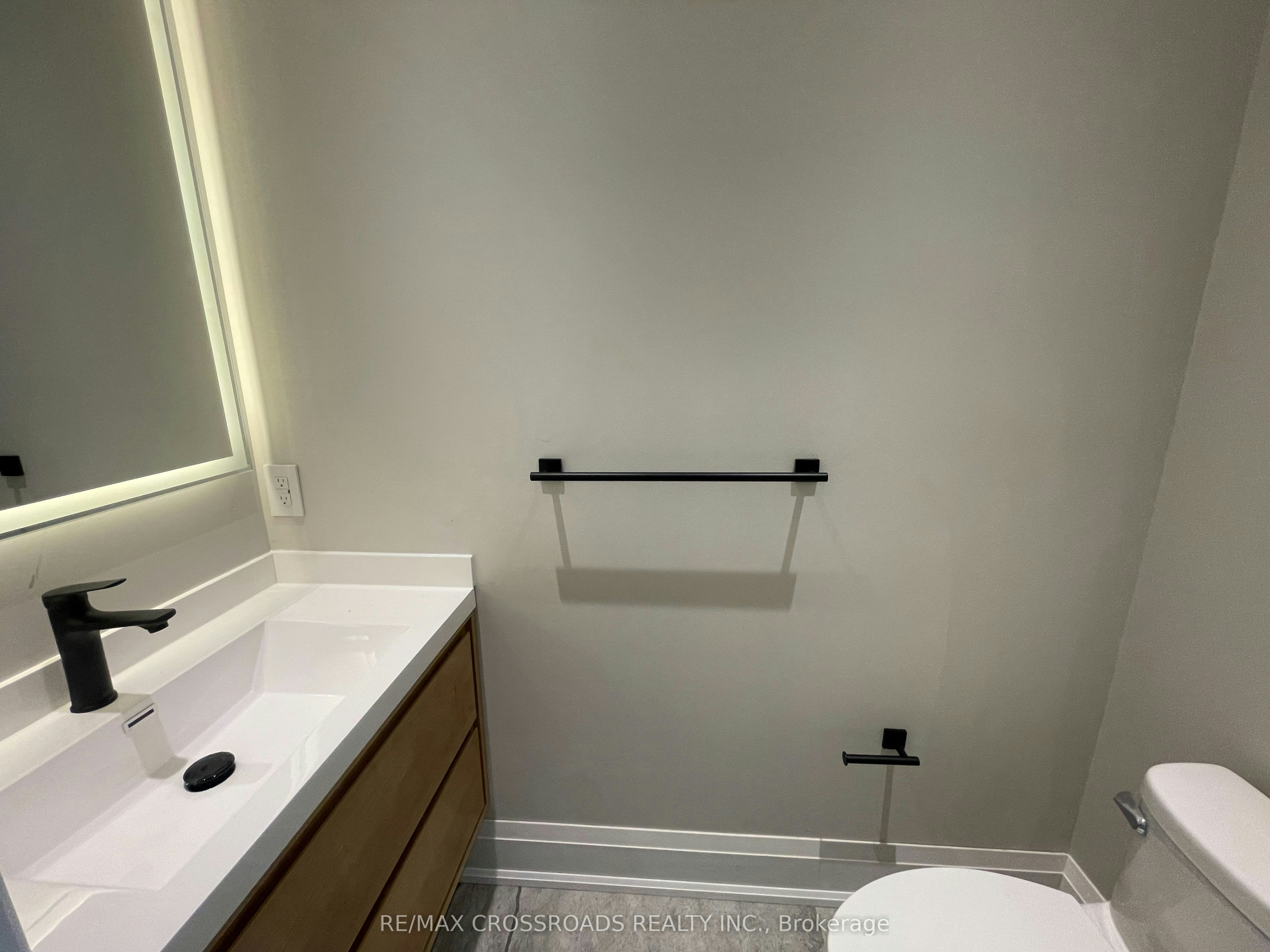 790 B Midland Avenue, Toronto, ON, M1K 4E7 - 11