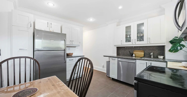 150 Elmer Avenue, Toronto, ON, M4L 3S1 - 12
