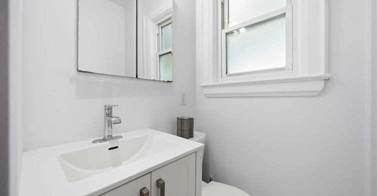 150 Elmer Avenue, Toronto, ON, M4L 3S1 - 17