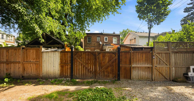 150 Elmer Avenue, Toronto, ON, M4L 3S1 - 31