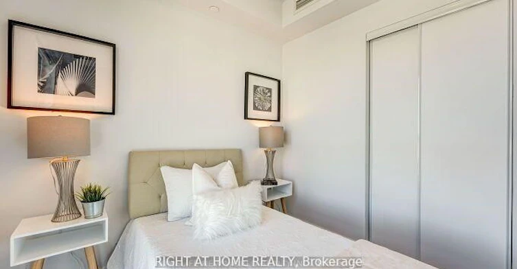 1207-2550 Simcoe Street E, Oshawa, ON, L1L 0R5 - 10