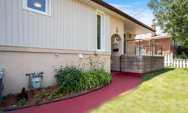 6 Stephenfrank Road