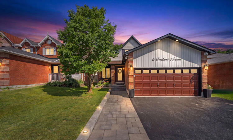 6 Freeland Avenue