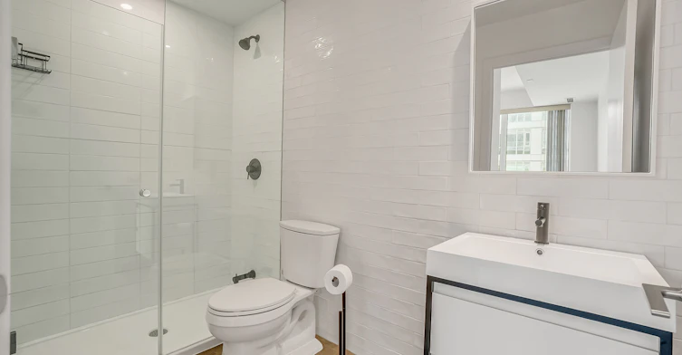 430-150 Logan Avenue, Toronto, ON, M4M 0E4 - 18