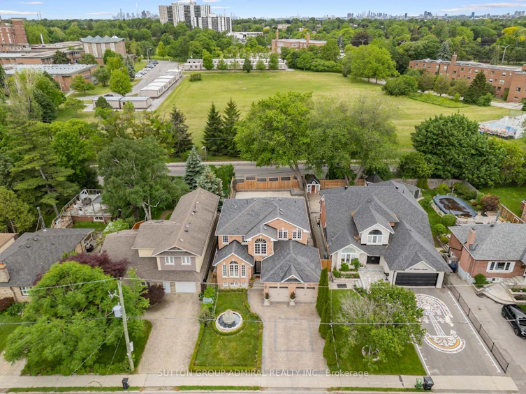 18 Thatcher Avenue, Toronto, ON, M1M 2M2 - 45