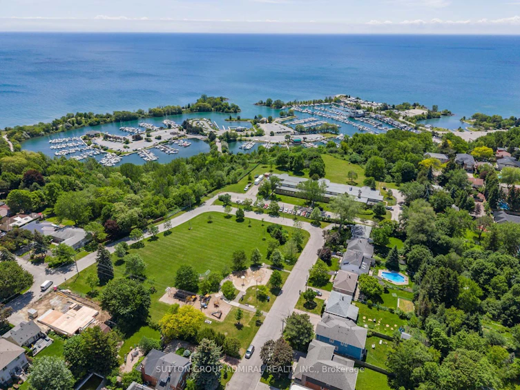 18 Thatcher Avenue, Toronto, ON, M1M 2M2 - 49