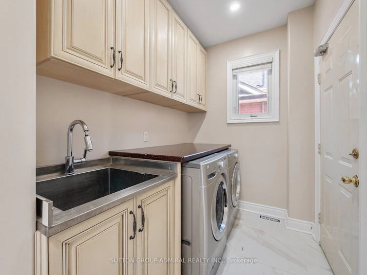 18 Thatcher Avenue, Toronto, ON, M1M 2M2 - 21