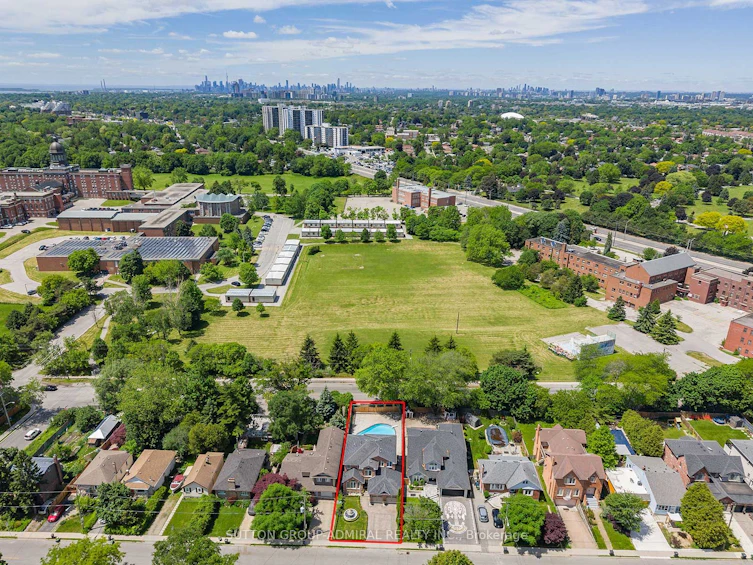 18 Thatcher Avenue, Toronto, ON, M1M 2M2 - 46