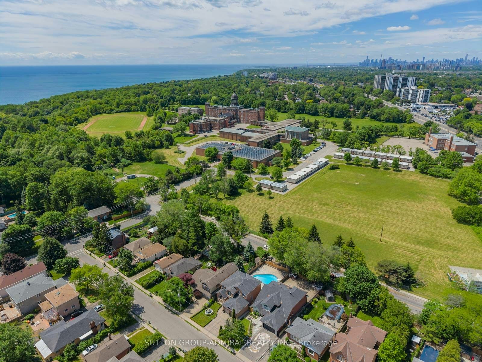 18 Thatcher Avenue, Toronto, ON, M1M 2M2 - 47