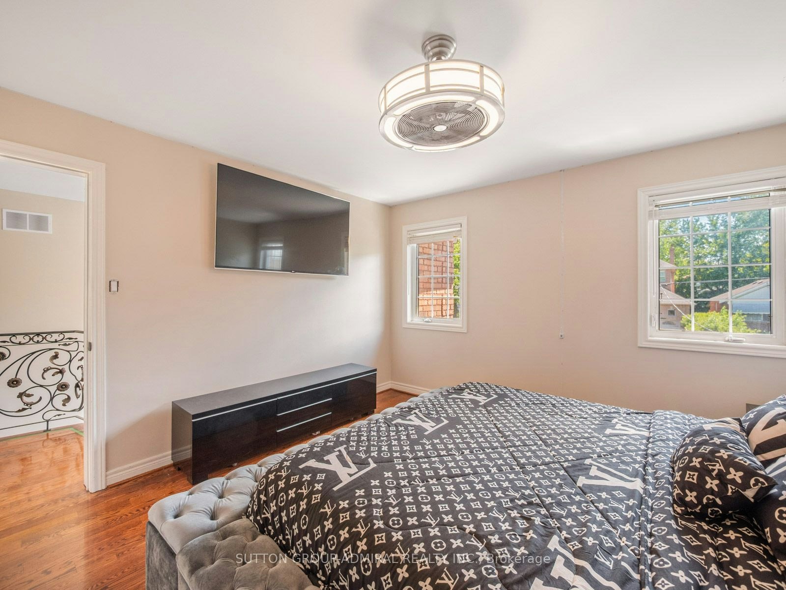 18 Thatcher Avenue, Toronto, ON, M1M 2M2 - 25