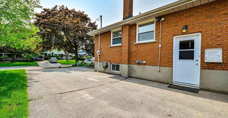 Bsmt-621 Wychwood Street, Oshawa, ON, L1G 2T4 - 8