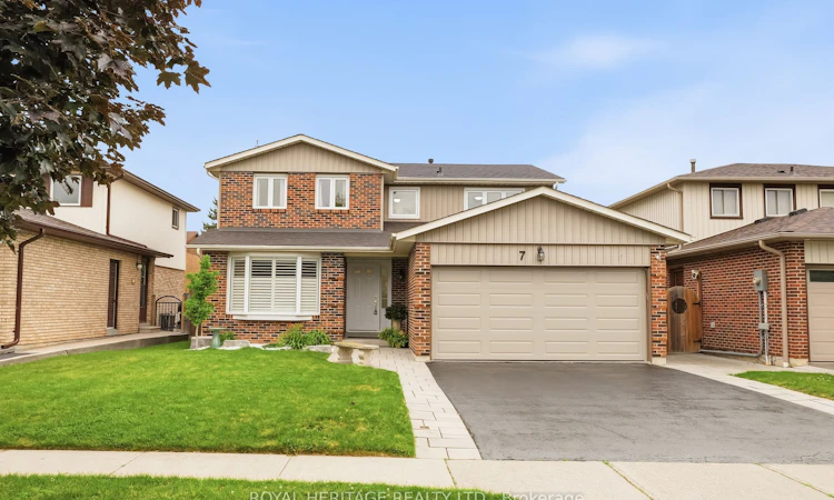 7 Carter Crescent