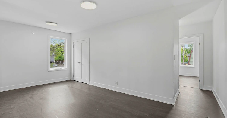1842 Dundas Street E, Toronto, ON, M4L 1M5 - 4