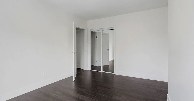 1842 Dundas Street E, Toronto, ON, M4L 1M5 - 15