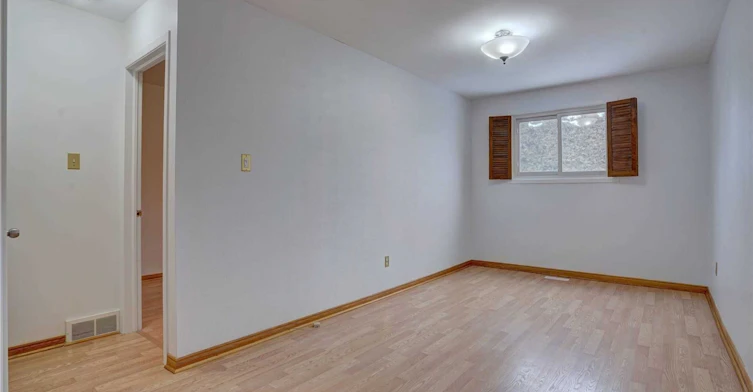 435 Maplewood Drive, Oshawa, ON, L1G 5R7 - 2